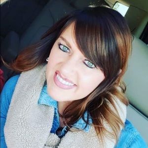 Meet your Posher, Holly